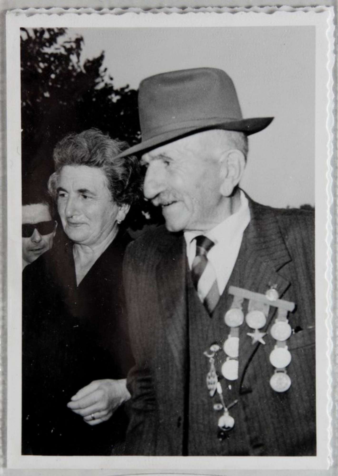Poggibonsi, 18-19 luglio 1964, XX° anniversario della liberazione e conferimento ad Alcide Cervi della cittadinanza onoraria. Alcide Cervi e la figlia Diomira
